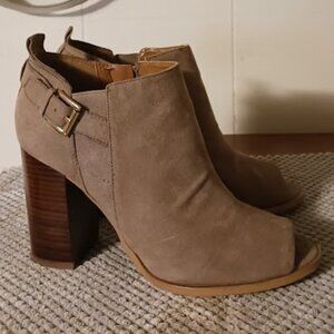 Tommy Hilfiger Block Peep toe suede bootie Brown